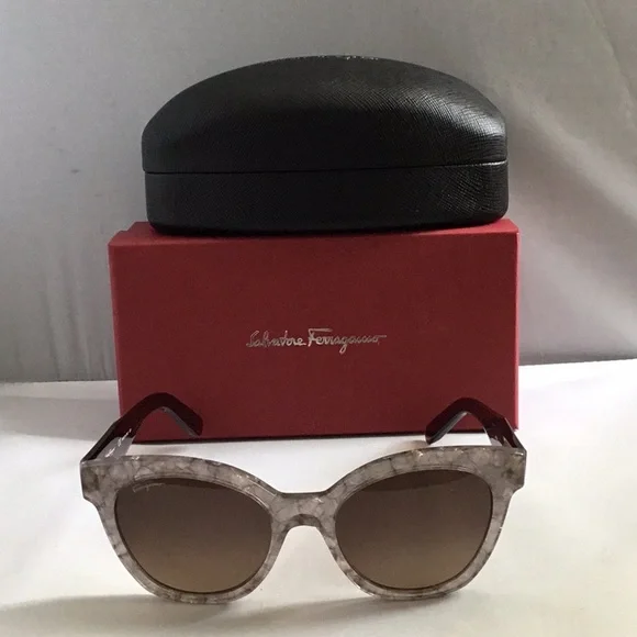 SALVATORE FERRAGAMO CAT EYE LADIES SUNGLASSES.